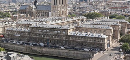 Hôtel Dieu from Tour Saint Jacques