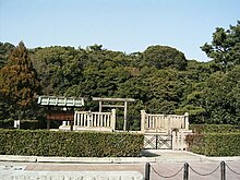 Pamětní šintoistická svatyně a mauzoleum, kde je tradičně uctíván císař Hanzei