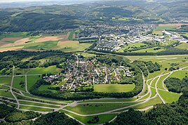 Luftbild von Apricke mit Deilinghofen im Hintergrund