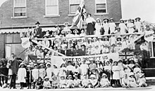 A Calgary Sunday school promoting the prohibition vote Hillhurst Presbyterian Sunday school group promoting prohibition temperance, Calgary, Alberta na-1639-2os.jpg