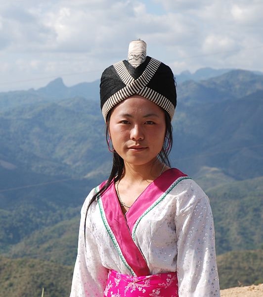 File:Hmong Woman in Laos.jpg