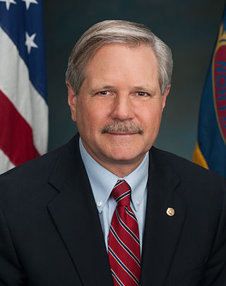 <span class="mw-page-title-main">John Hoeven</span> American banker and politician (born 1957)