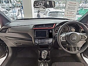 Honda_Brio_RS_facelift_interior