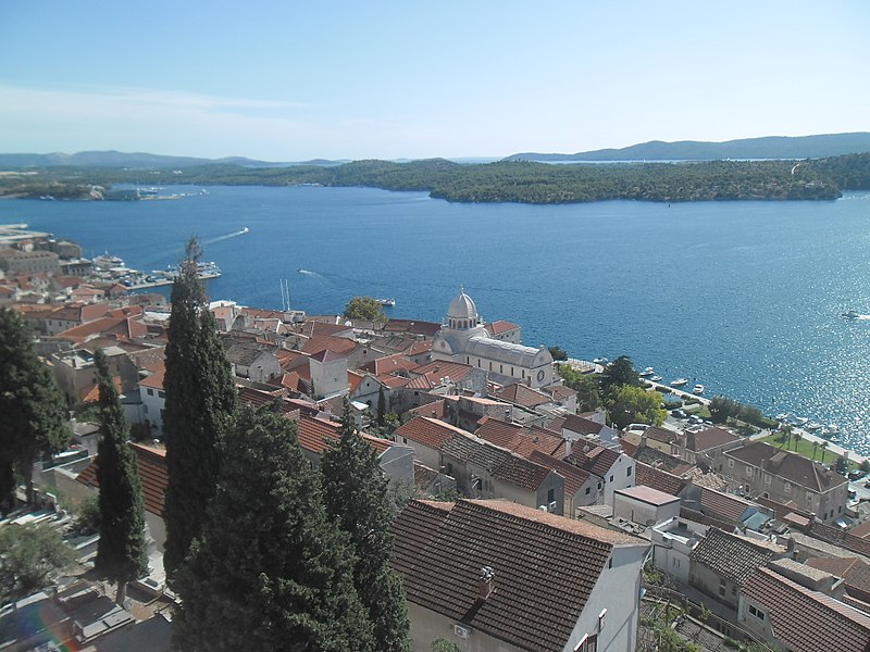 File:Hrvatski grad Šibenik 18. rujna 2017.jpg