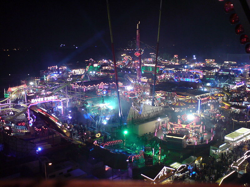 File:Hull Fair 2006.jpg