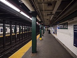 Greenpoint Avenue station