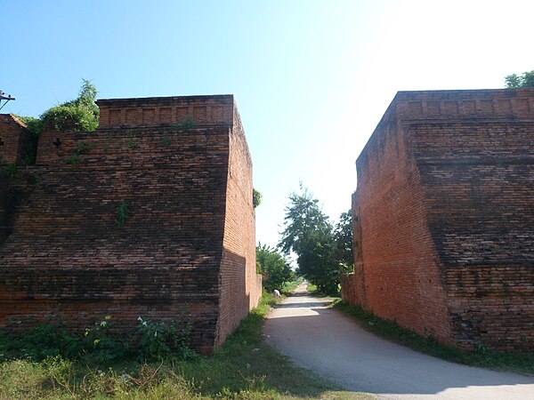 Remains of the outer walls of Ava today