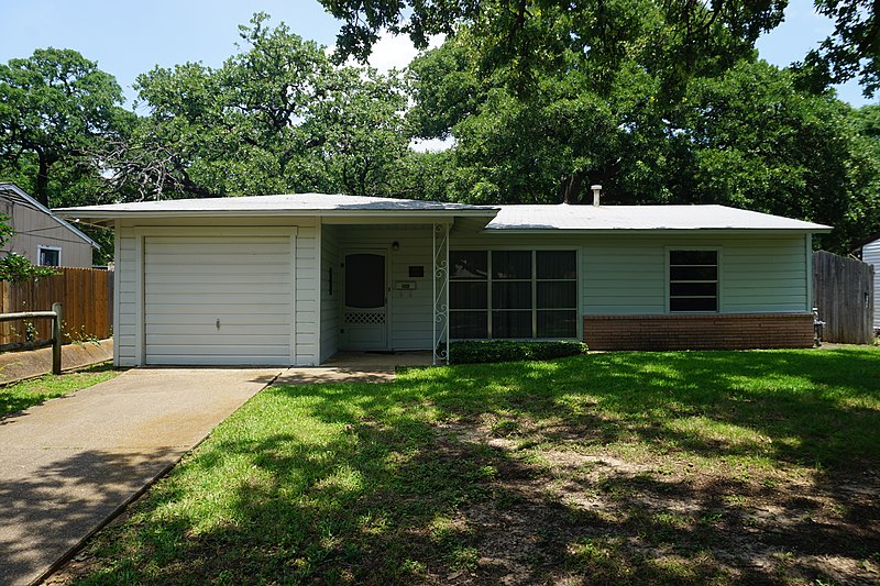 File:Irving June 2019 37 (Ruth Paine Home).jpg
