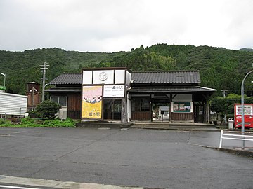 File:JRKyushu-Karatsu-line-Kyuragi-station-building-20091101.jpg