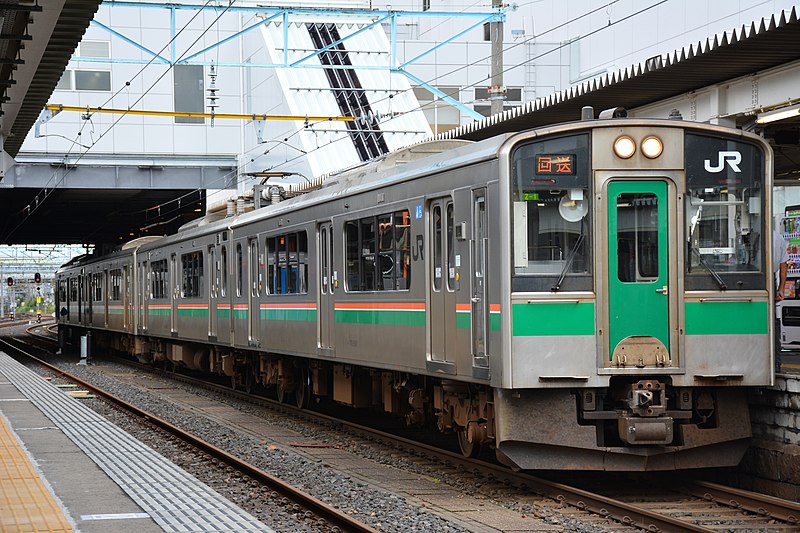 File:JR East 701-5500 at Yamagata Station.jpg