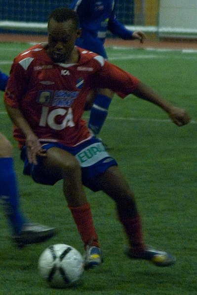 File:JabuMahlangu (cropped).jpg