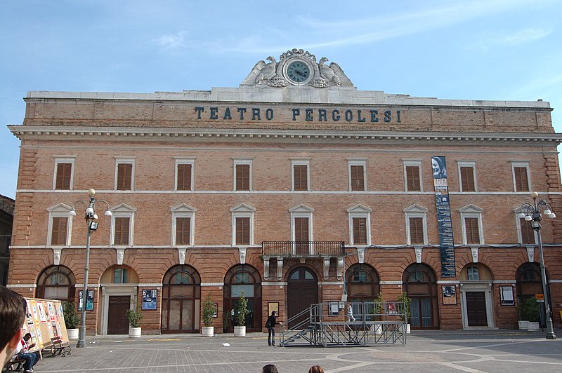 File:Jesi-teatropergolesi01.jpg