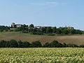 Français : Vue du village de Juzes depuis Lux, Haute-Garonne, France