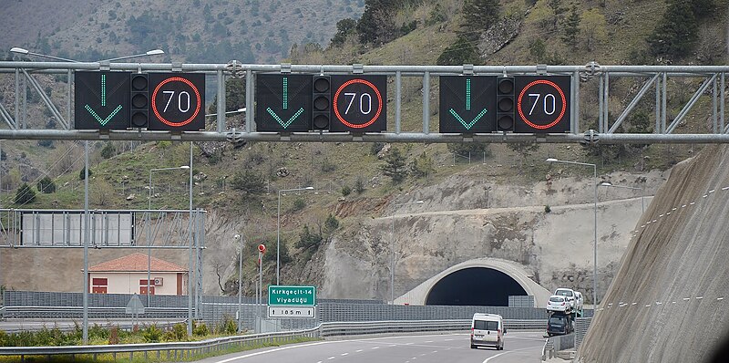 File:KırkgeçitTunnel.JPG