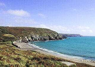 <span class="mw-page-title-main">Kennack Sands</span> Beach in Cornwall, England