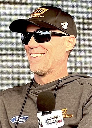 Fortune Salaire Mensuel de Kevin Harvick Combien gagne t il d argent ? 450 000 000,00 euros mensuels