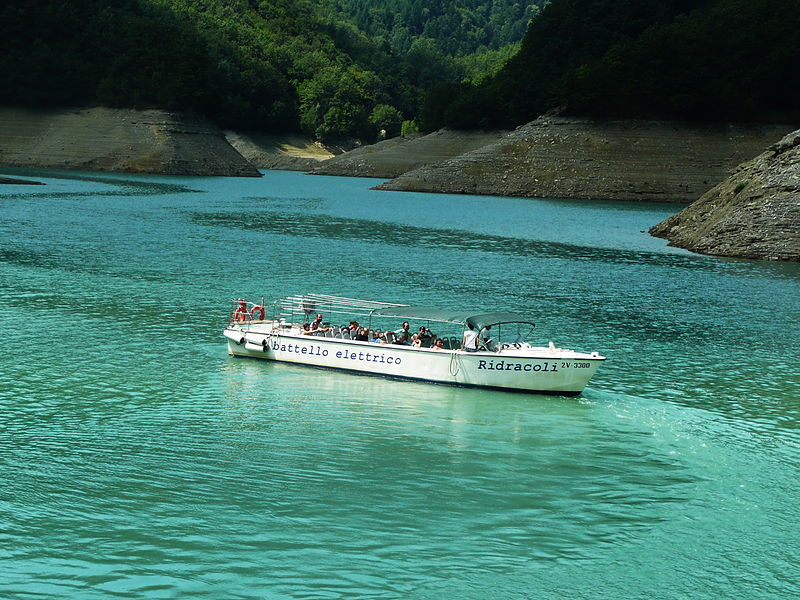 File:Lago ridracoli 08.jpg