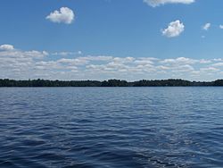 Jezero Muskoka.jpg