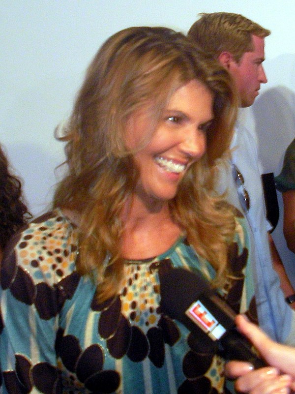 Loughlin at the 2008 premiere party for CW's 90210