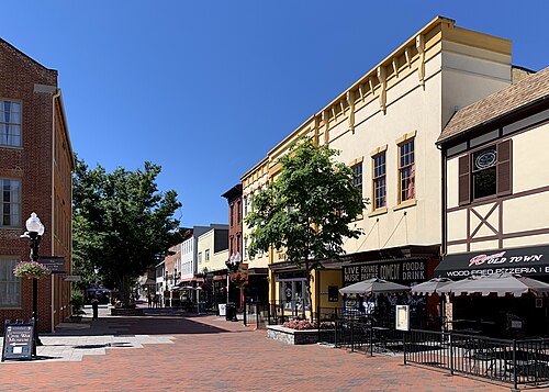 Loudoun Street Mall, July 2020