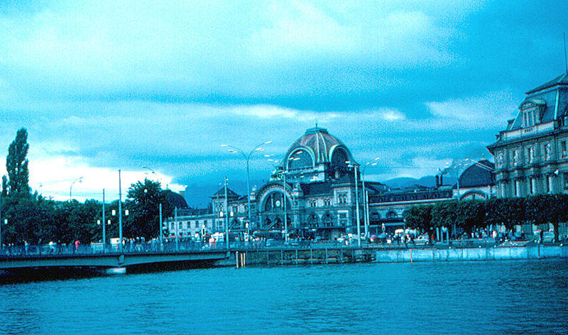 File:Lucerne - Station (3250409751).jpg