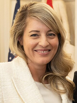 <span class="mw-page-title-main">Mélanie Joly</span> Canadian politician and lawyer