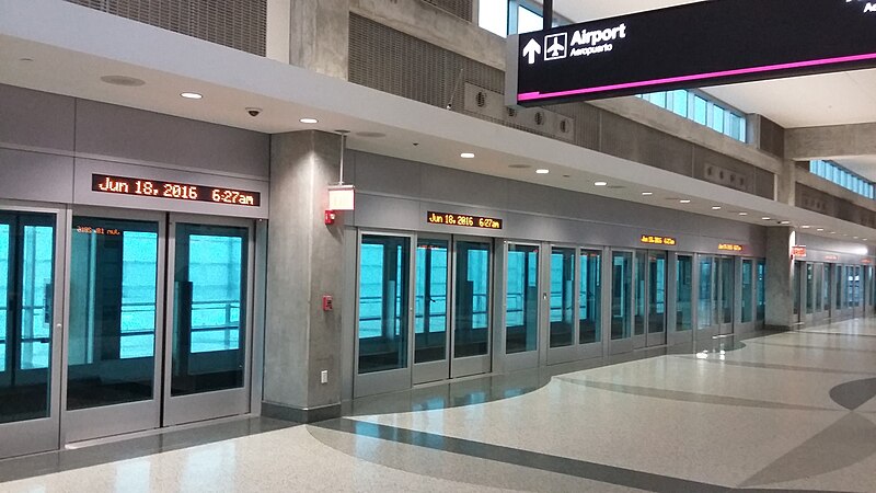 File:MIA Mover boarding area, RCC.jpg