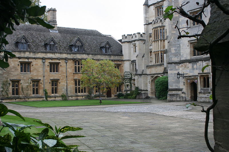 File:Magdalen College, Oxford-1476168592.jpg