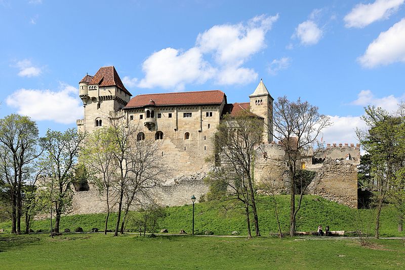 File:Maria Enzersdorf - Burg Liechtenstein (2).JPG