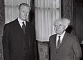 Maurice Couve de Murville recevant David Ben Gourion au quai d’Orsay le 14 juin 1960.