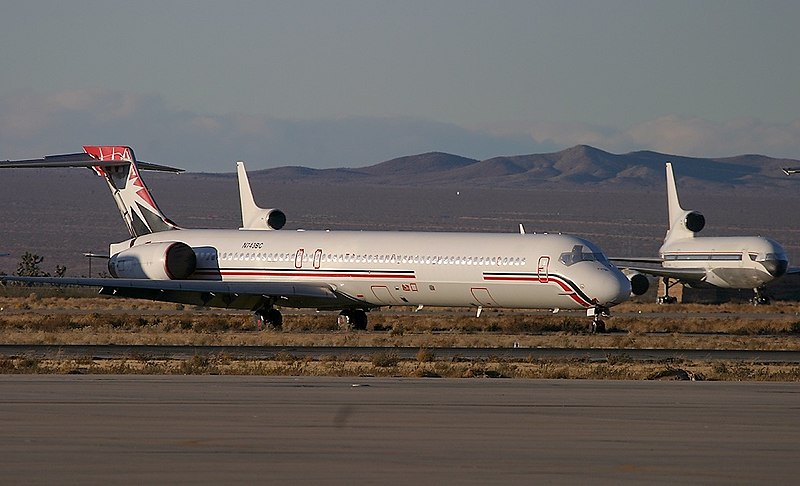 File:McDonnell Douglas MD-90-30 AN0494461.jpg