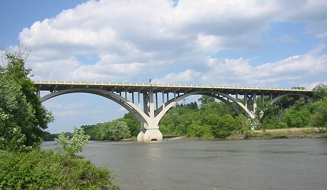 The Mendota Bridge crossing the Minnesota River, just above its mouth