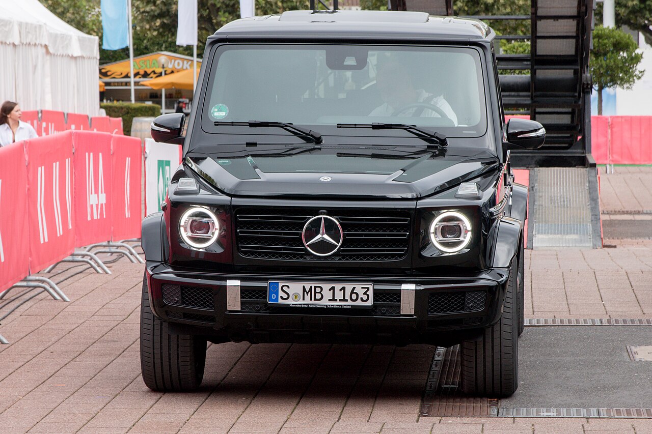 File:Mercedes-Benz G 500 W 463 (2018) 1X7A0308.jpg - Wikimedia Commons