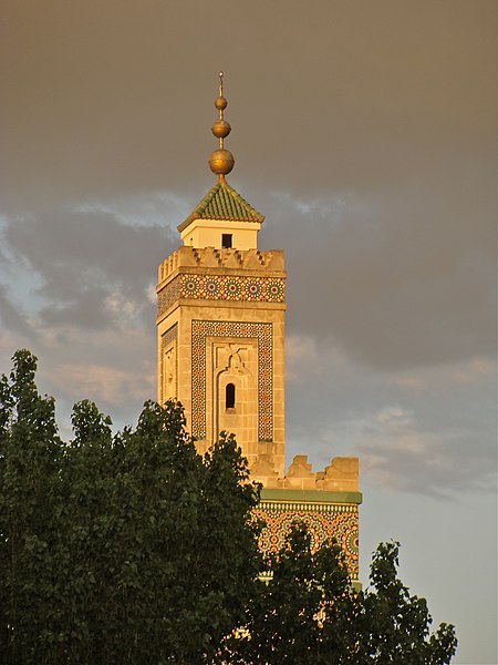 File:Minaret mosquee paris orage.jpg