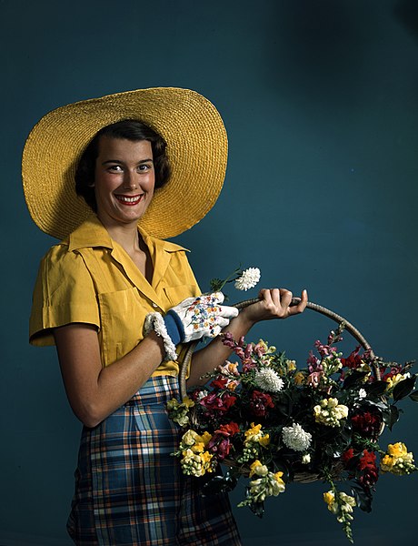 File:Model with a basket of flowers- Sarasota, Florida (8264365956).jpg