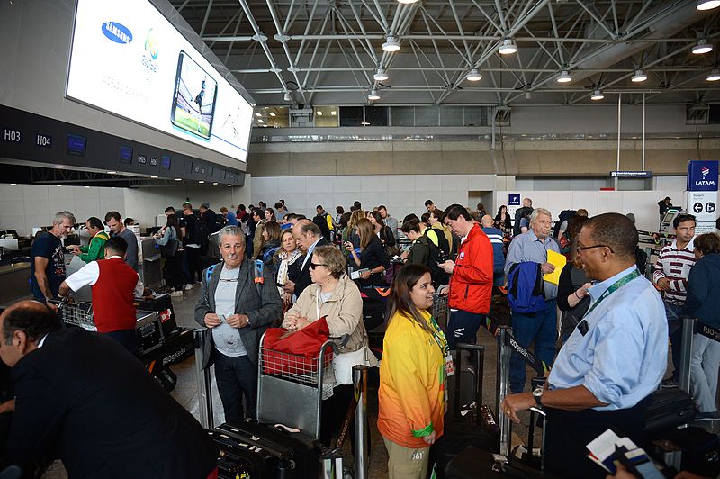 File:Movimentação no Aeroporto Internacional do Rio de Janeiro 1039600-22082016- dsc2725.jpg