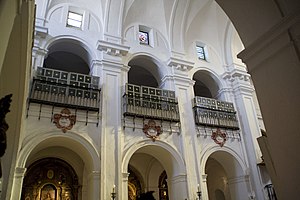 Nave del Evangelio - Iglesia de Santa Cruz.jpg