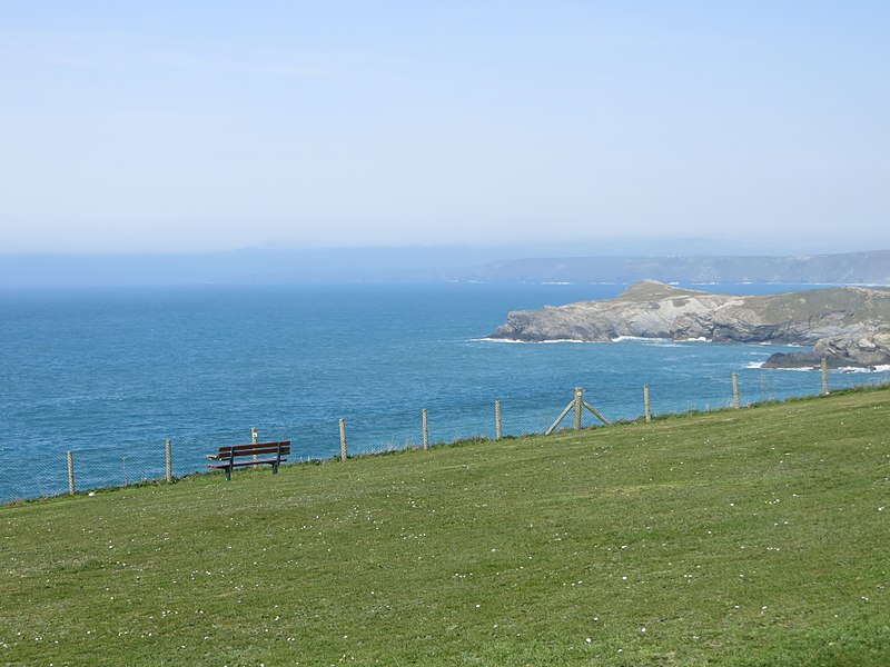 File:Newquay (17164448416).jpg