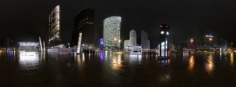 File:Night Panorama of the Potsdamer Platz - Berlin - 2012-06-03 - P1400487-P1400537.jpg