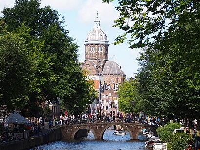 Hoe gaan naar Oudekerksbrug met het openbaar vervoer - Over de plek