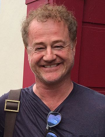 File:Owen Teale 2.jpg