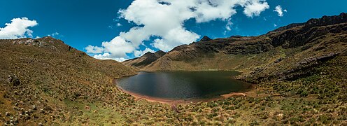 Paramo del Almorzadero - Laguna Sumaná 02.jpg