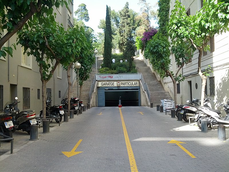 File:Parking garage inside public staircase on hillside (18792061955).jpg