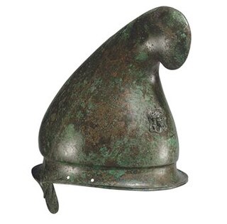 <span class="mw-page-title-main">Phrygian helmet</span> Ancient Greek helmet with a high, curved apex