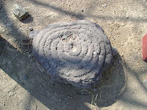 La Campana Petroglyph. Piedra tallada.JPG