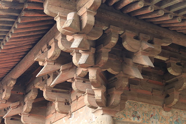 640px-Pingyao_Zhenguo_Si_2013.08.26_15-42-55.jpg