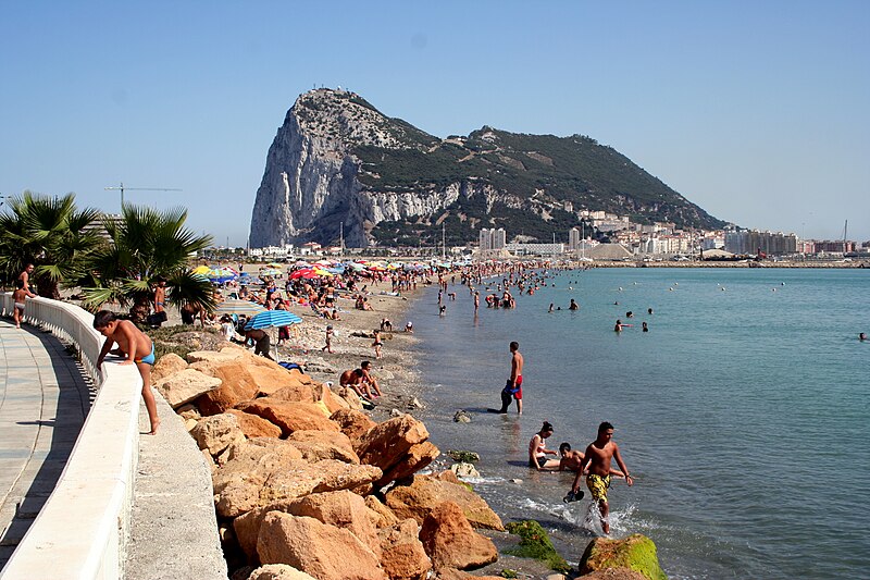 File:Playa de Poniente (La Línea de la Concepción) with the Rock of Gibraltar in the background.jpg