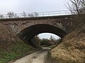 Pont ferroviaire en brique près de Moyenneville dans l'Oise