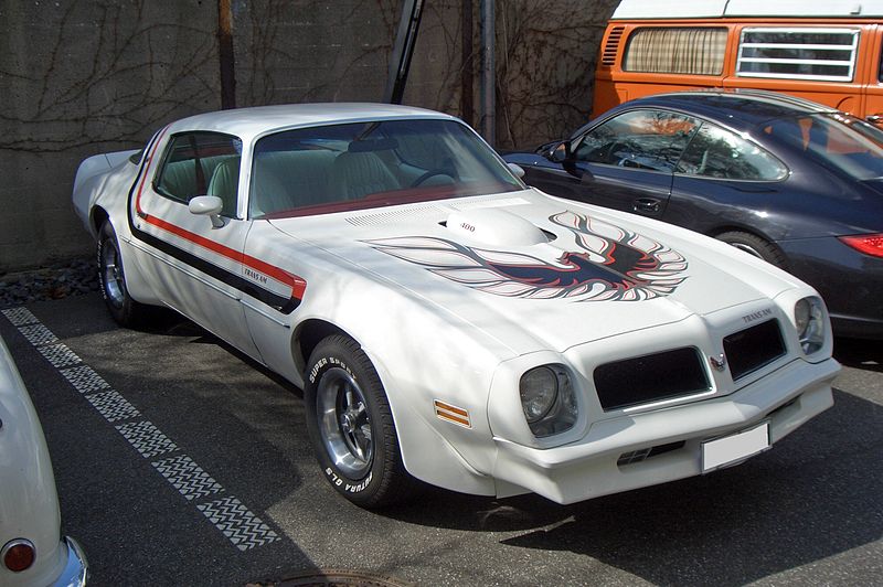 File:Pontiac Firebird TransAm 400 Gen2 000 1977-1979 frontright 2012-04-01 U.jpg