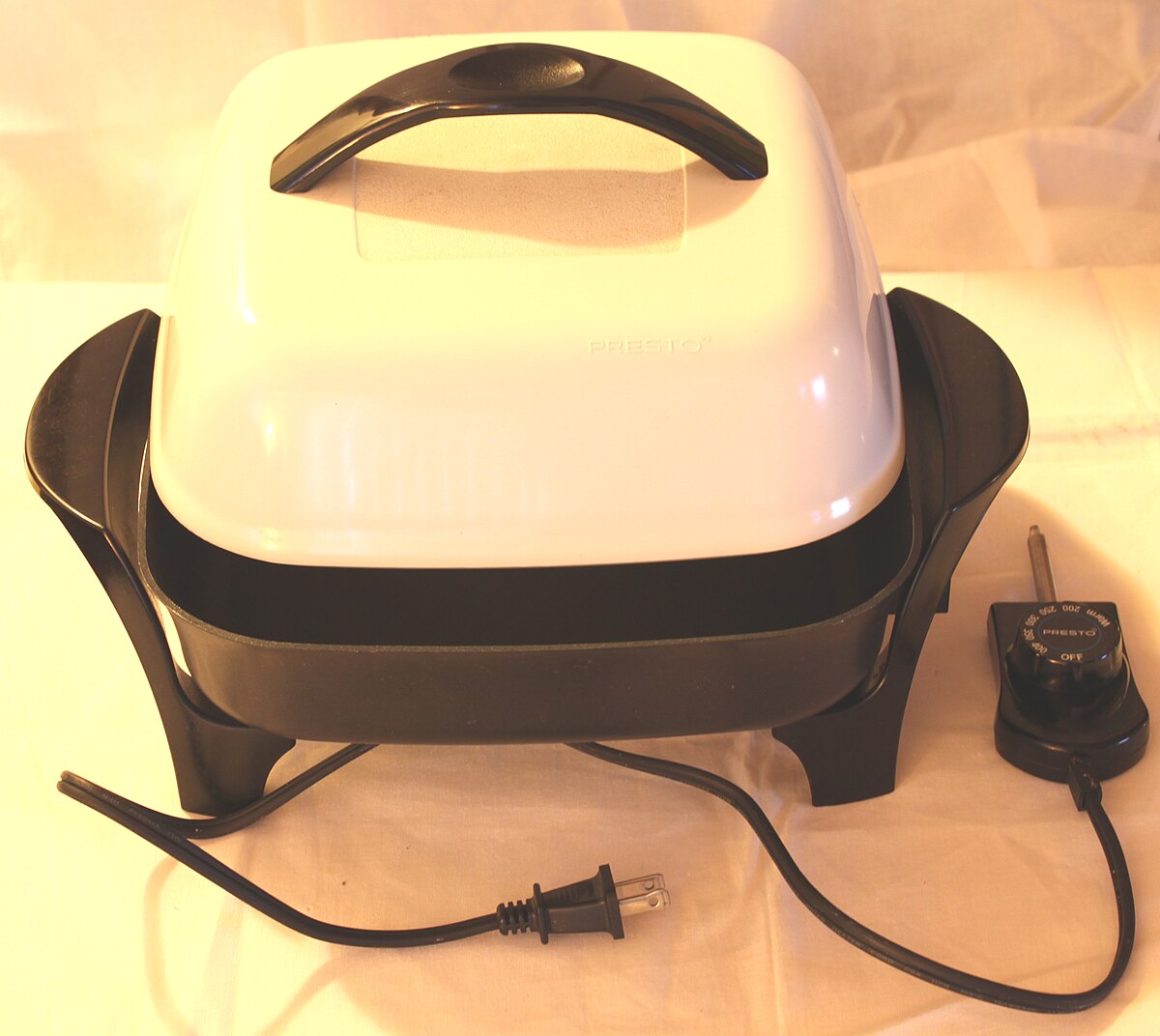 File:Presto electric skillet.JPG - Wikipedia